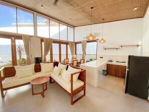 Living area - Maravilla two bedrooms with garden view (Bali)