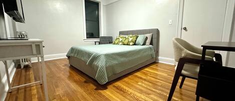 3 室のベッドルーム、アイロン / アイロン台、WiFi、ベッドシーツ