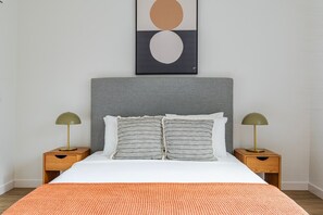 1 غرفة نوم ومكواة/لوح كي وواي فاي وملاءات أسرّة