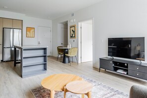 Interior - Blueground | Santa Clara, pool, nr Central Park (Santa Clara)