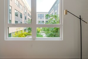 Interior - Blueground | Santa Clara, pool, nr Central Park (Santa Clara)