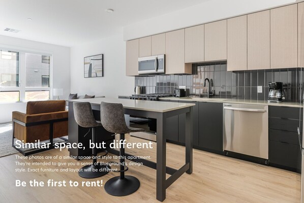 Fridge, microwave, oven, dishwasher - Blueground | Santa Clara, pool, nr Central Park (Santa Clara)