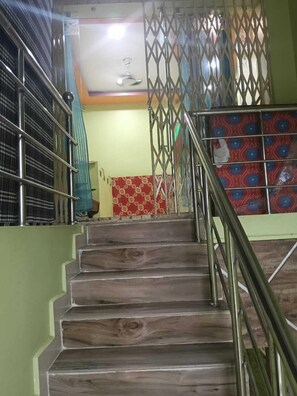 Exterior - Royal Plaza Homestay (Daringbadi)