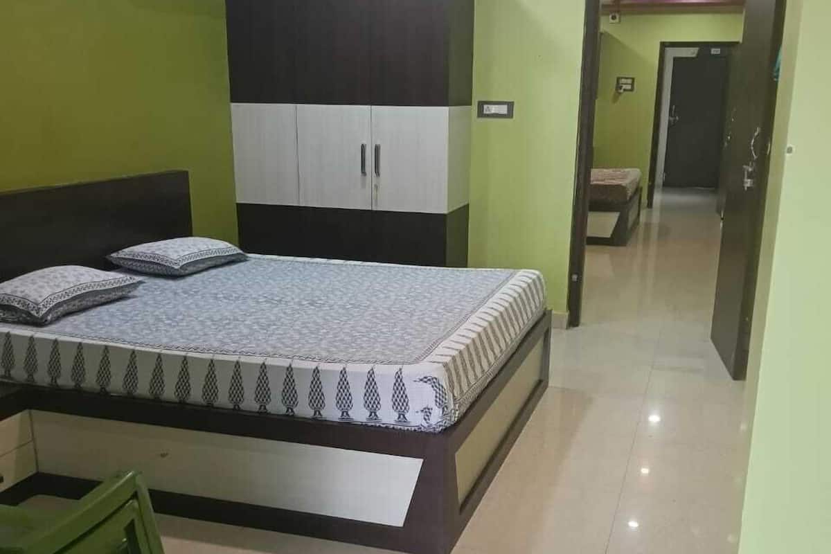 مكتب ومساحة عمل للكمبيوتر المحمول