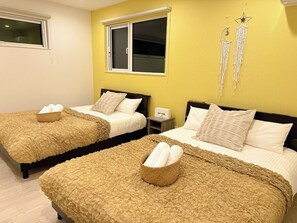 4 habitaciones, escritorio, tabla de planchar con plancha y wifi gratis 