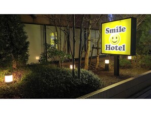 تفاصيل الفندق من الخارج