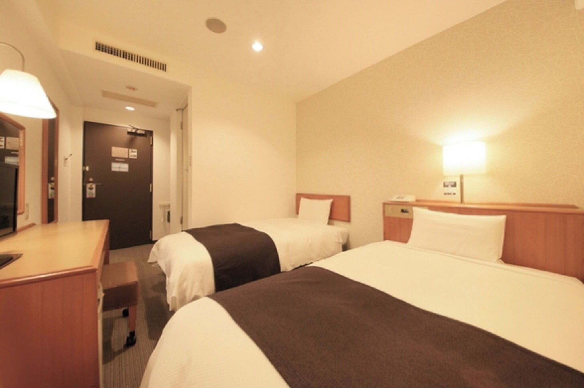 1 室のベッドルーム、デスク、アイロン / アイロン台、WiFi (無料)