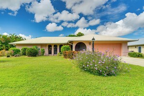 Exterior - 1 Mi to Golf! Family Getaway w/ Pool in Fort Myers (Fort Myers)
