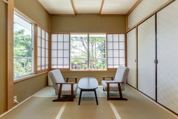 Interior - At the foot of Mt Omuroyama enjoy the sea with G / Ito City Shizuoka (Ito City)