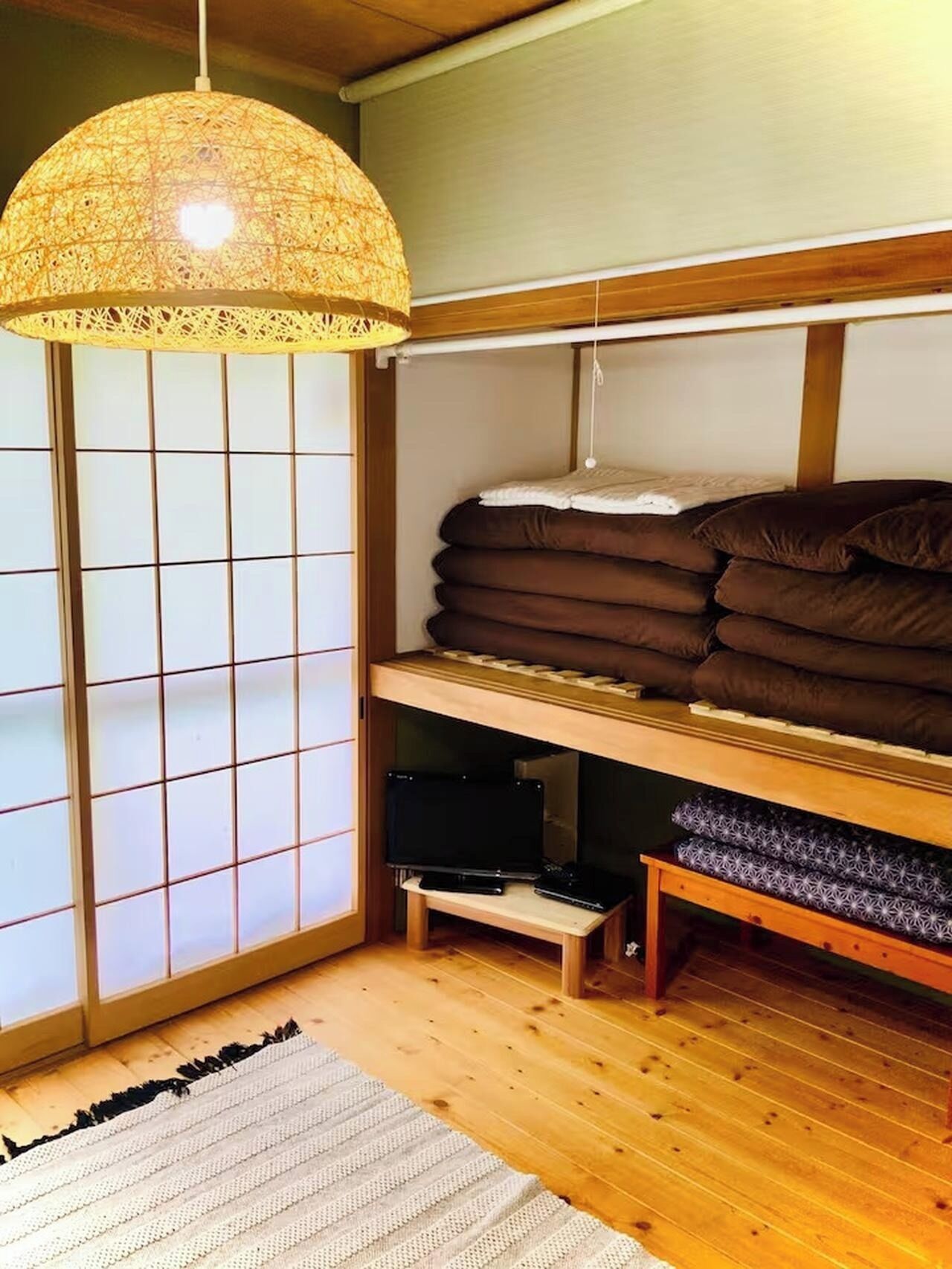 2 Schlafzimmer, Schreibtisch, Bügeleisen/Bügelbrett, kostenloses WLAN
