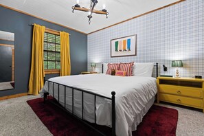 4 chambres, fer et planche à repasser, lit parapluie, Wi-Fi