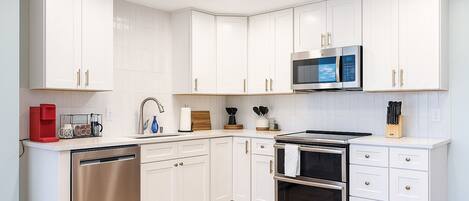 Microwave, oven, stovetop, dishwasher