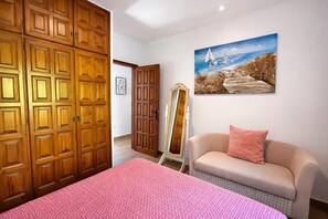 3 bedrooms, iron/ironing board, WiFi, bed sheets - Casa Marsa - Calonge, Catalonia (Calonge)