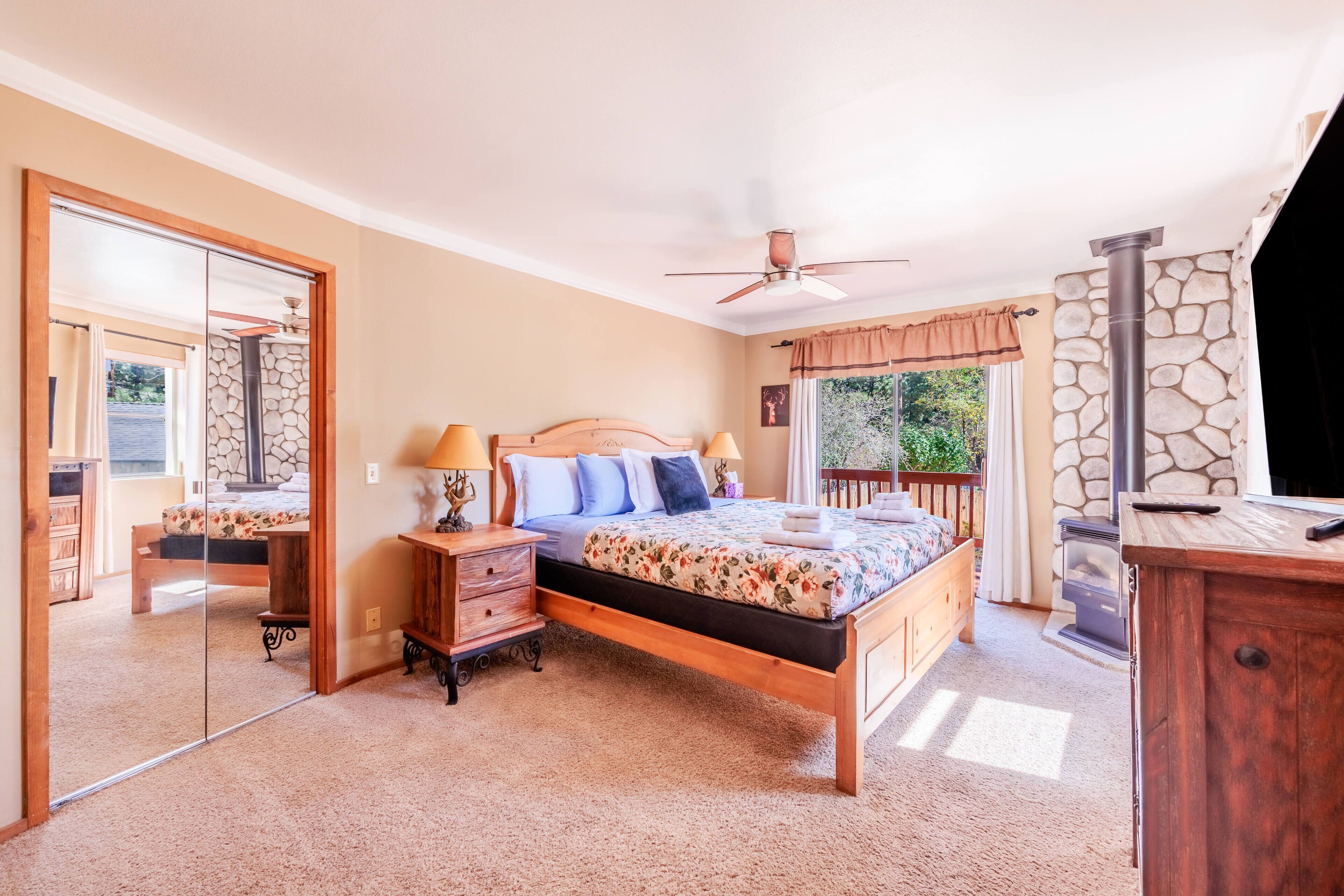 4 bedrooms, WiFi, bed sheets