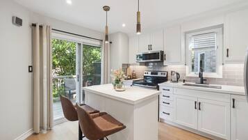 Microwave, oven, stovetop, dishwasher