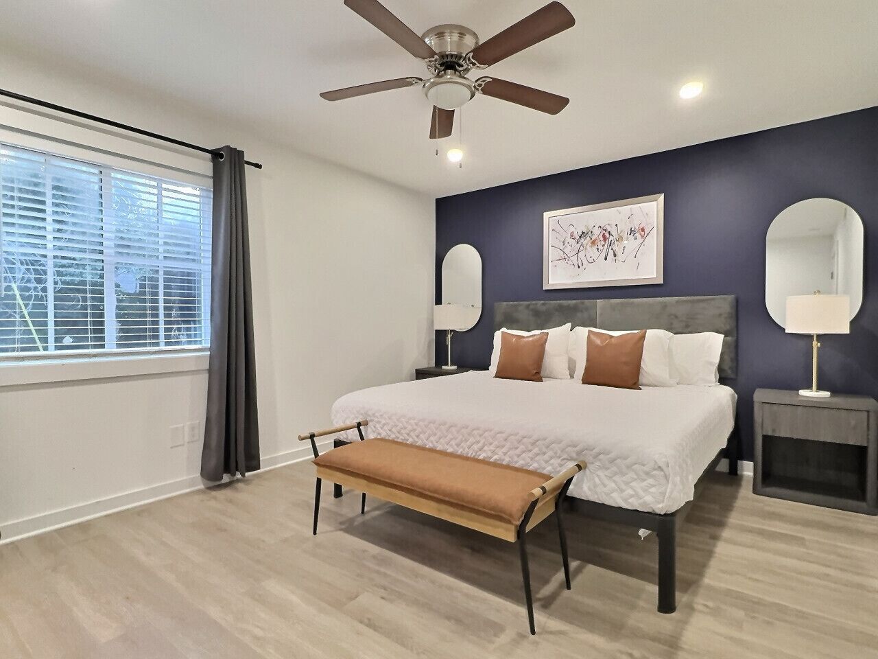 1 chambre, bureau, fer et planche à repasser, Wi-Fi