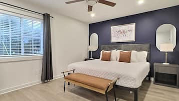 Desk, iron/ironing board, WiFi, bed sheets