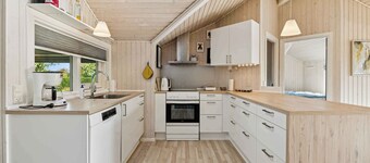 Cozy holiday home near beach and town