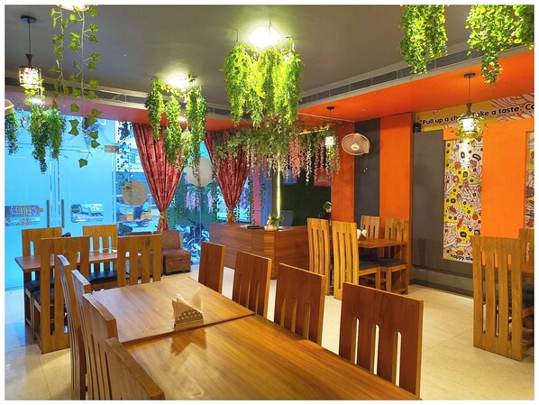 Restaurant - Hotel Ashoka Grand Varanasi  (Varanasi)