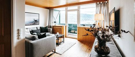 Smart TV, table football, ping pong, books