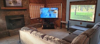 Peaceful cabin near Grand Lake and Disney on big lot