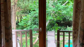 Junior Cottage, Patio, River View | Terrace/patio