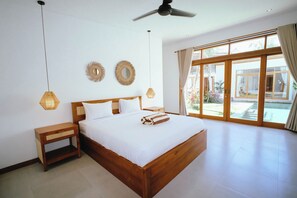 4 bedrooms, iron/ironing board, internet, bed sheets - Maravilla 4BR with private pool (Nusa Penida)