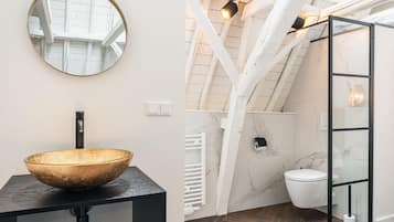 Standard Double Room, Garden View | Bathroom | Separate tub and shower, hair dryer, slippers, towels