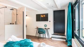 Standard Double Room, Garden View | In-room safe, desk, laptop workspace, free WiFi