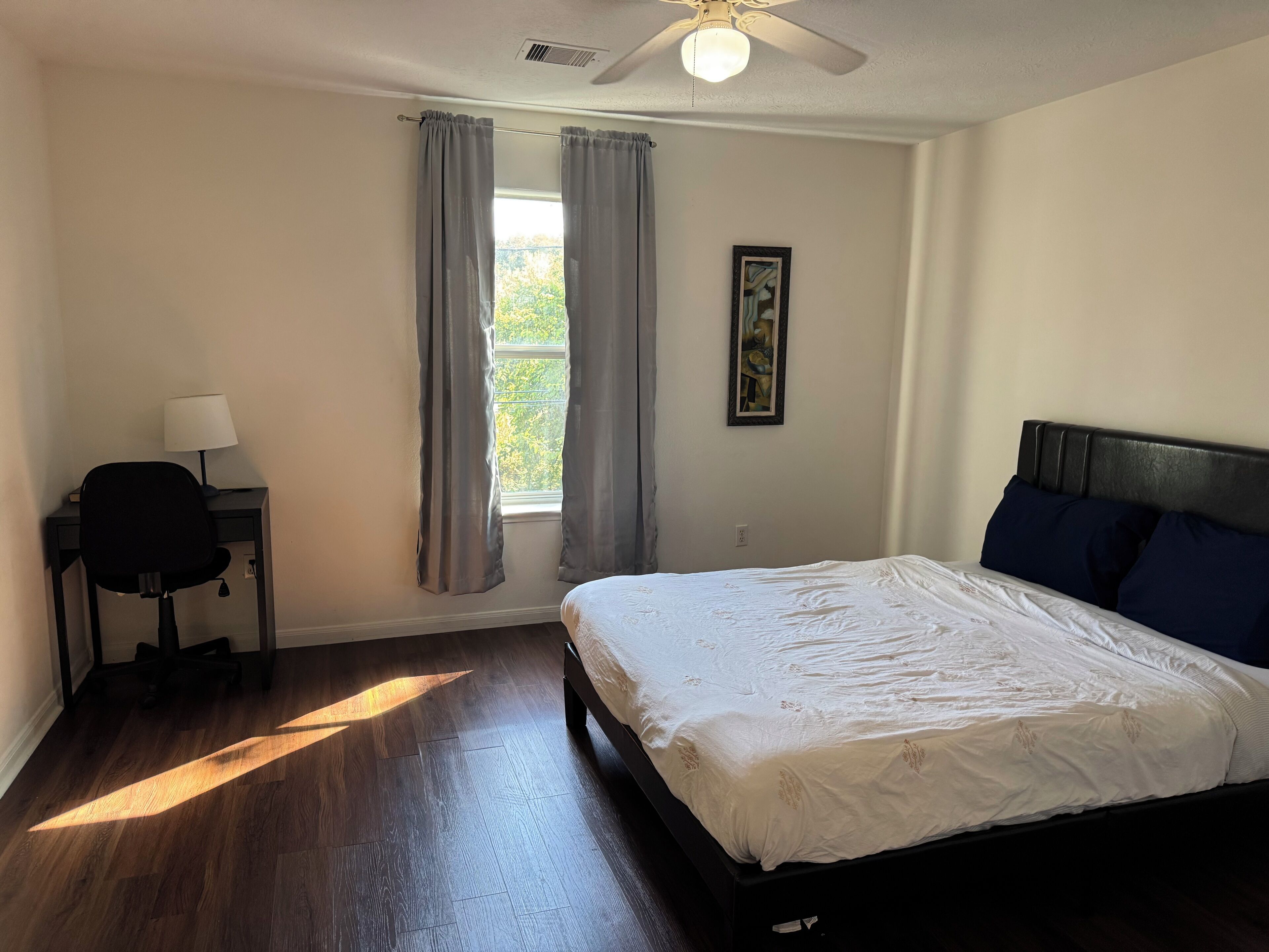 1 多间卧室、WiFi、床单