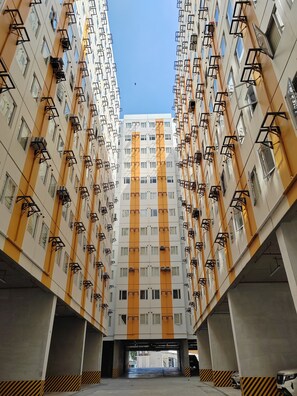 Exterior - Mountain City Condo Room for Rent in Quezon City (Quezon City)