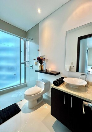 シャワー、ヘアドライヤー