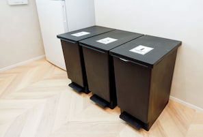 D(8p) | 専用キッチン | 冷蔵庫、電子レンジ、コンロ、調理器具と食器