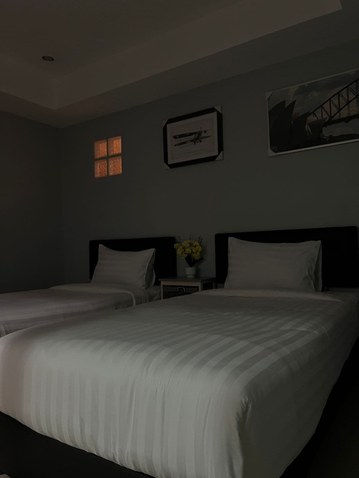 奢华双床房, 2 张单人床 | 办公桌、免费 WiFi、床单