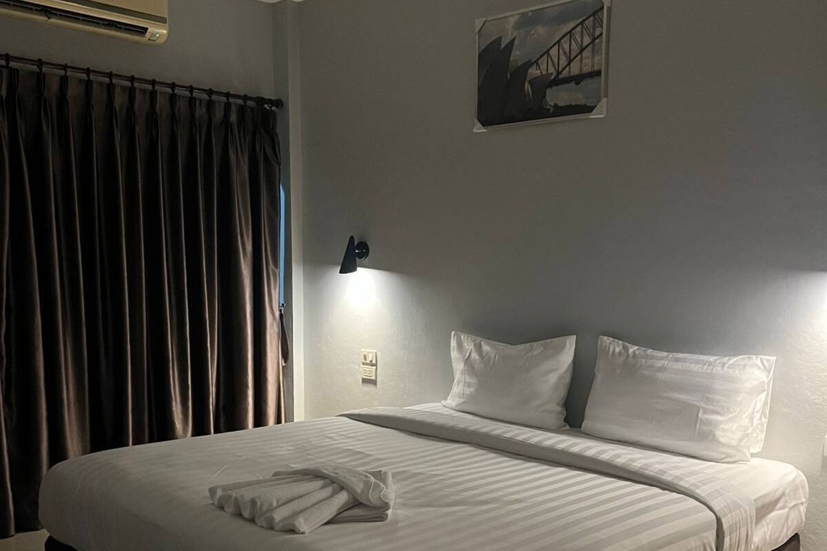 Deluxe Double Room, Balcony, Mountain View | Desk, free WiFi