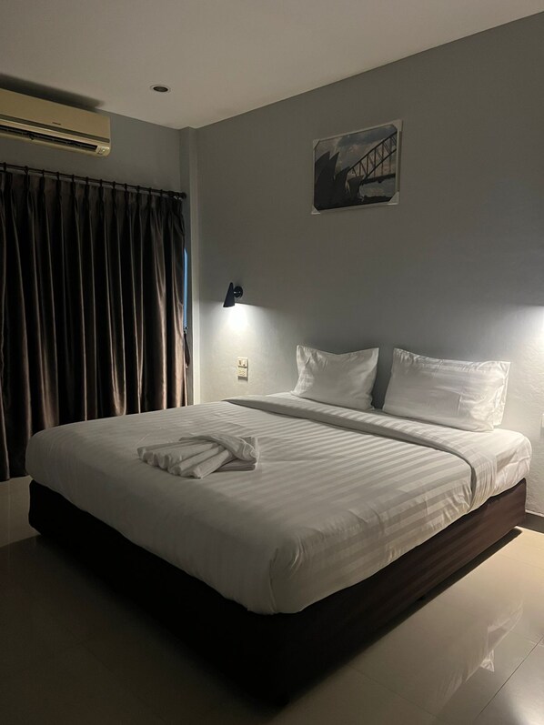 Deluxe Double Room, Balcony, Mountain View | Desk, free WiFi