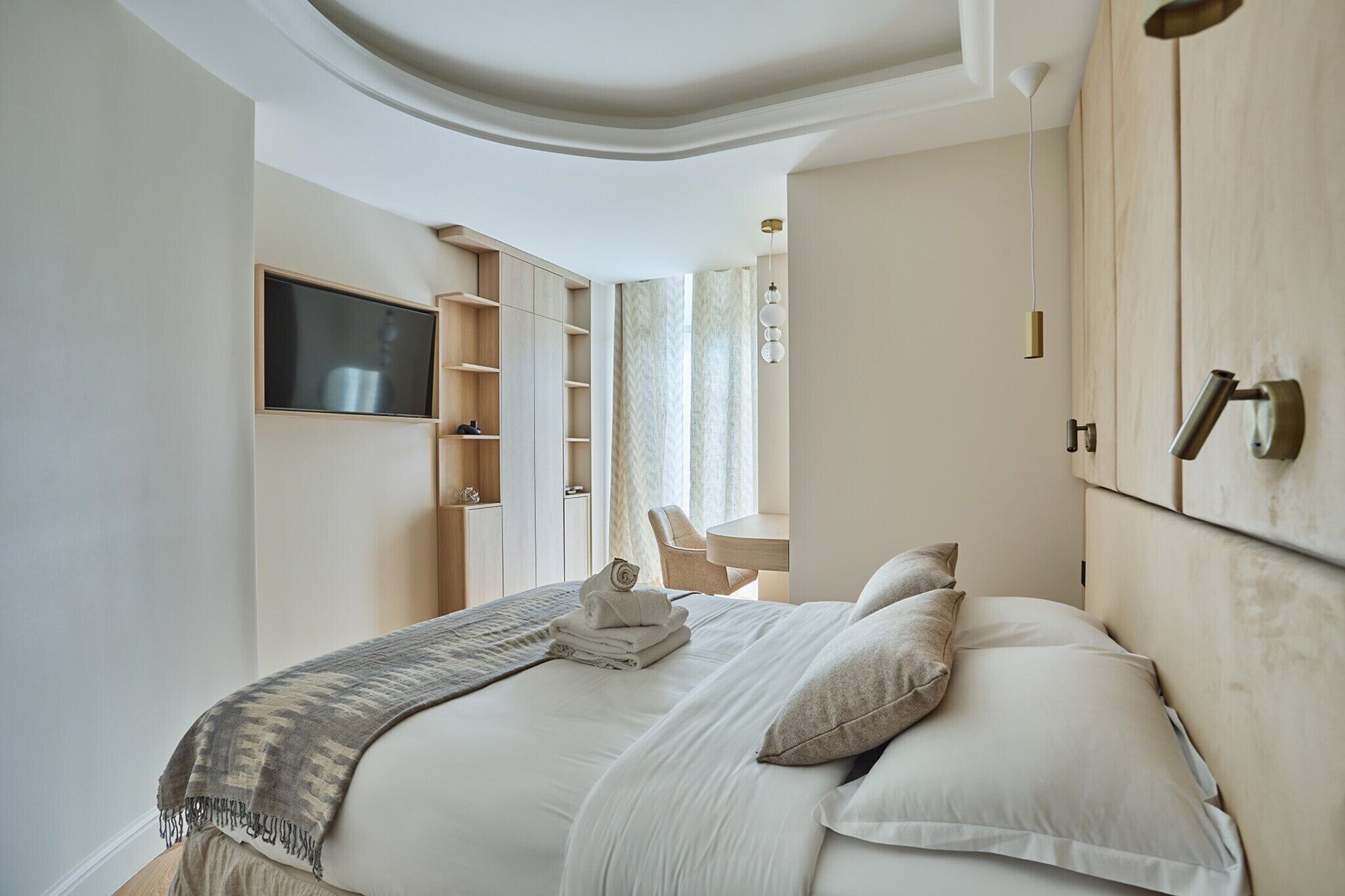 4 Schlafzimmer, Schreibtisch, Bügeleisen/Bügelbrett, Internetzugang