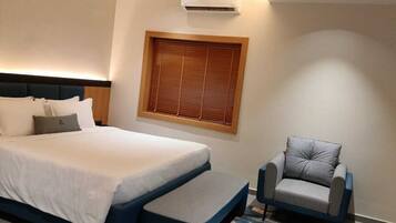 In-room safe, free WiFi