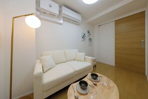 Living area - Oakiville Nezu (Tokyo)