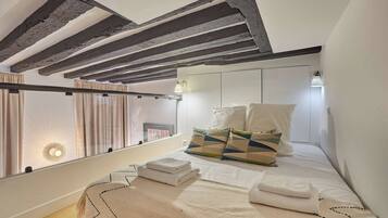 1 bedroom, desk, iron/ironing board, internet