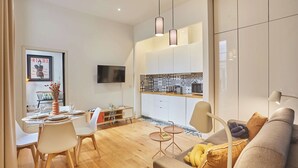 Smart TV, offices - Superb Apartement Center of Paris Le Marais (Paris)