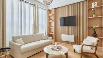 Una Smart TV, una oficina