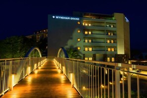 Unclassified image, 2 of 350, button - Wyndham Grand Crete Mirabello Bay (Agios Nikolaos)