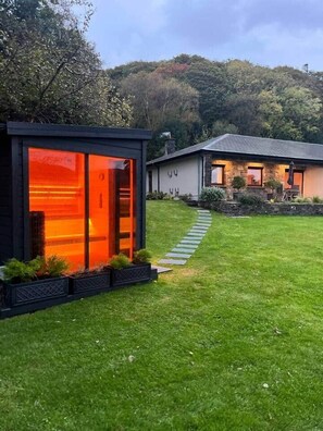 Exterior - Caragh Lake House - Lakefront Escape and Sauna (Killorglin)