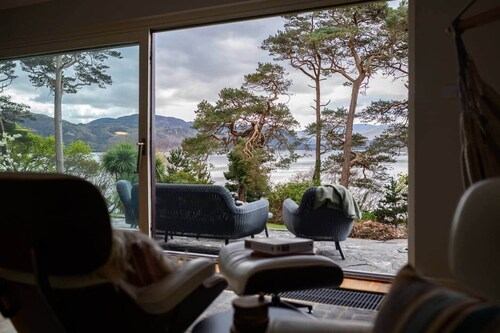 Caragh Lake House - Lakefront Escape and Sauna