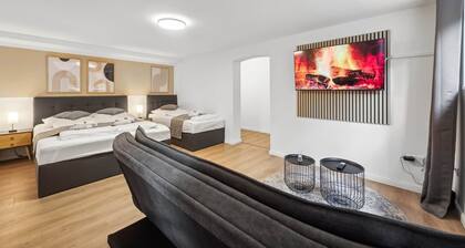 Kaiserslautern No. 3: Large Suite with Terrace