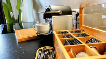 Kaffee und/oder Kaffeemaschine