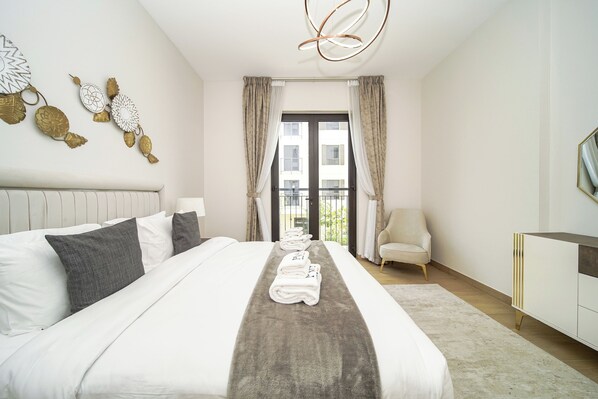 Exclusive Apartment, Balcony, Sea View | In-room safe, individually decorated, individually furnished - PVH - Beach Front 2BR in Le Pont 3 (Dubai)
