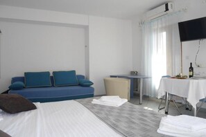 Room - Dugi Rat Seaside Apartments - Studio Apartment 2 (Dugi Rat)