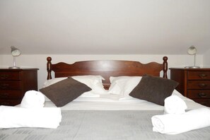 Een strijkplank/strijkijzer, reisbedje, gratis wifi